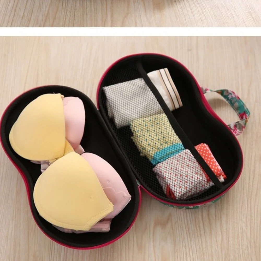 Bra & swimsuit carrier travel makeup - Picture 2 of 7